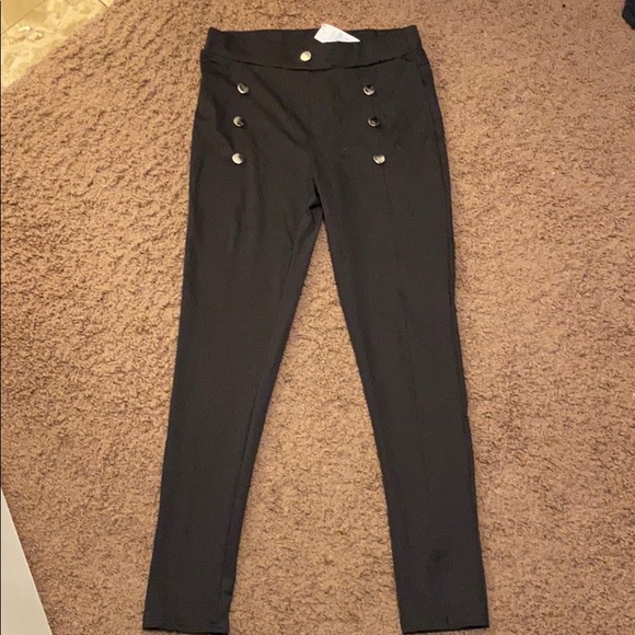 Leggings - High Waist Double Breasted Leggings - Picture 2 of 6